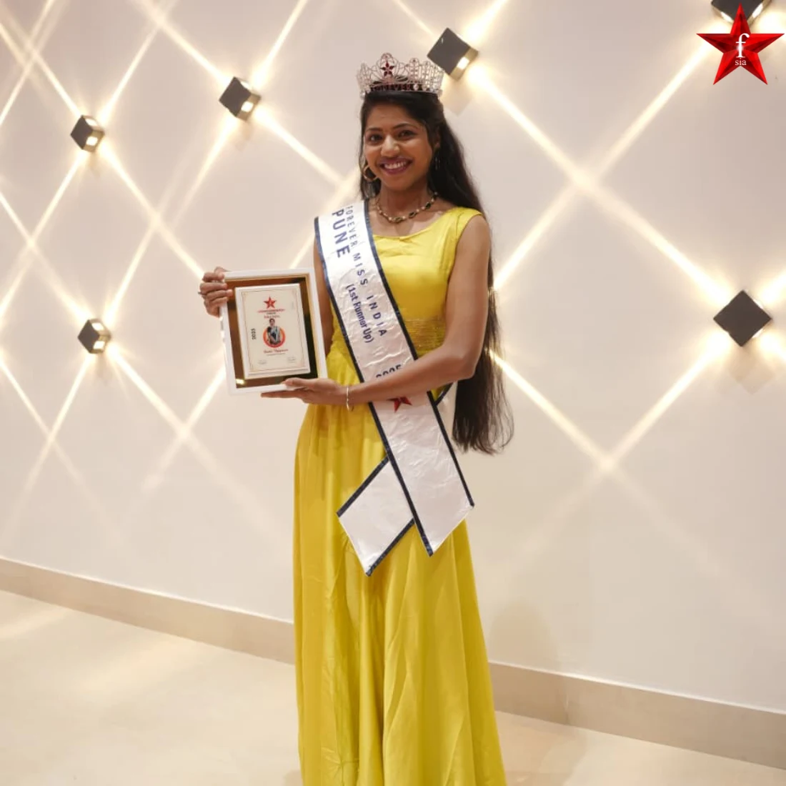 miss pune first runner up badole yogeshwari