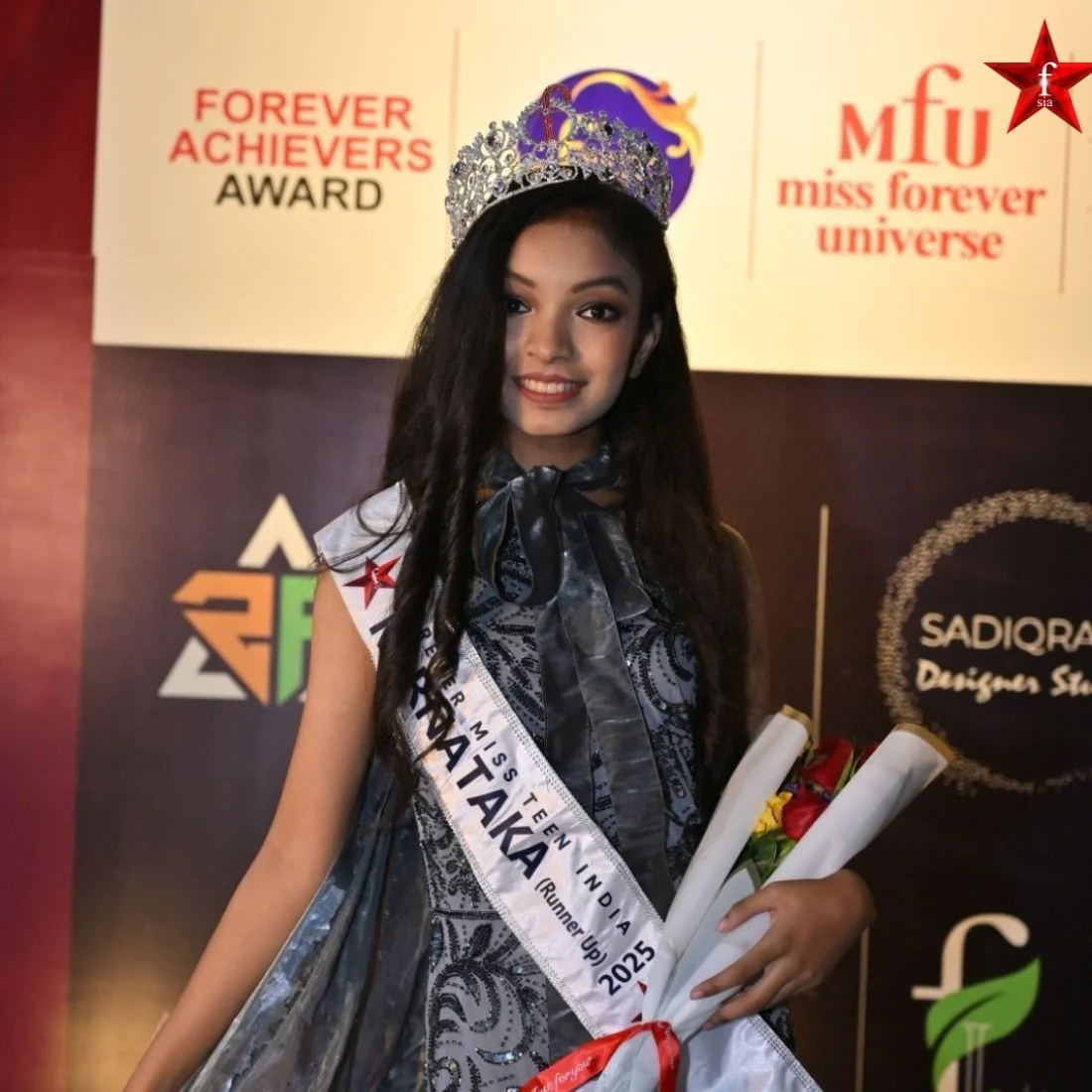 beautiful female model in karnataka