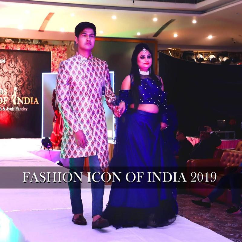 20 ide Pose Fashion Show Couple teratas di 2024