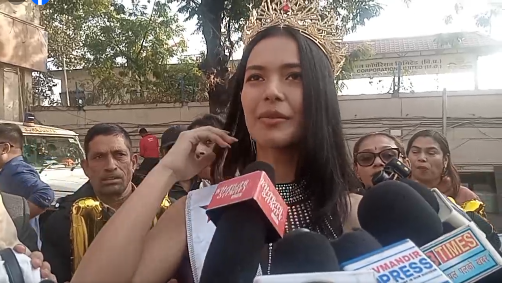 मिस टिन इन्डिया (युनिभर्सल) २०२५ को उपाधि जितेर घर फर्किन् ग्लोरिया कोतवाल